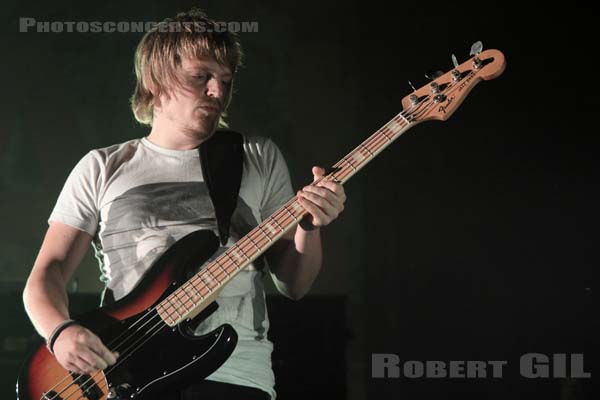 KASABIAN - 2010-02-08 - PARIS - Olympia - 